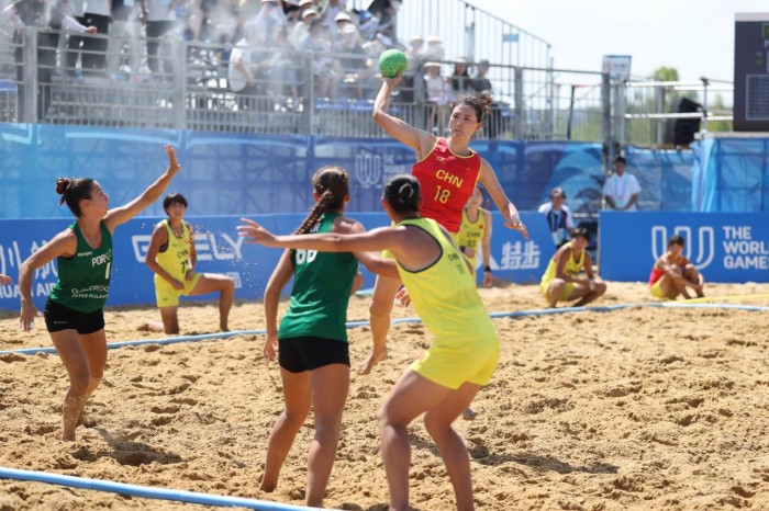 并通过举办, 获得第八名 并通过举办, 获得第八名